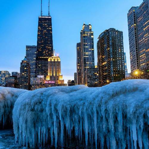 گوش میدم تو ماشین های خطی به صدام چقدر غمگینه شعرام